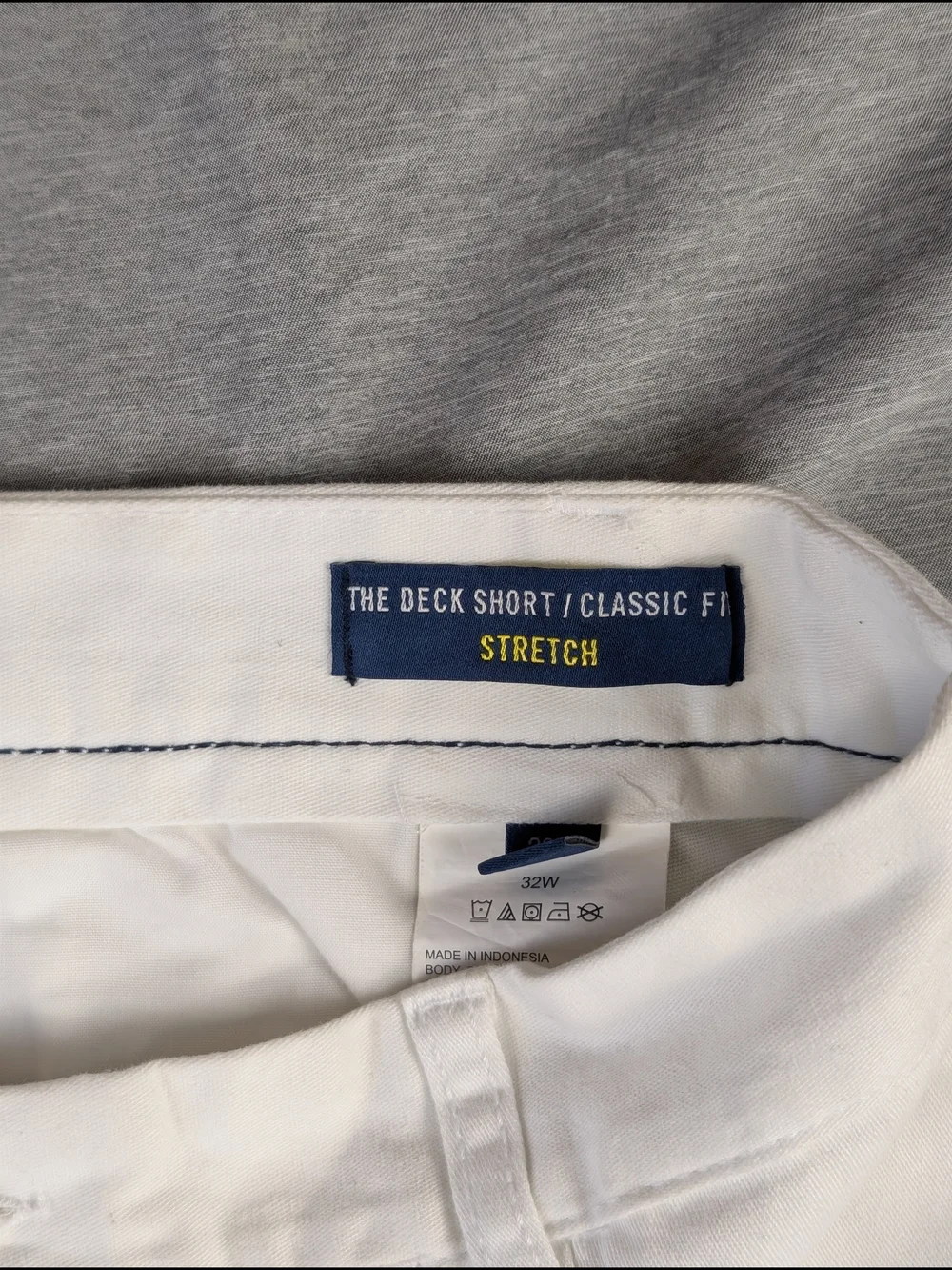 Nautica The Deck Short Men's Size 32 White Chinos‎ Logo